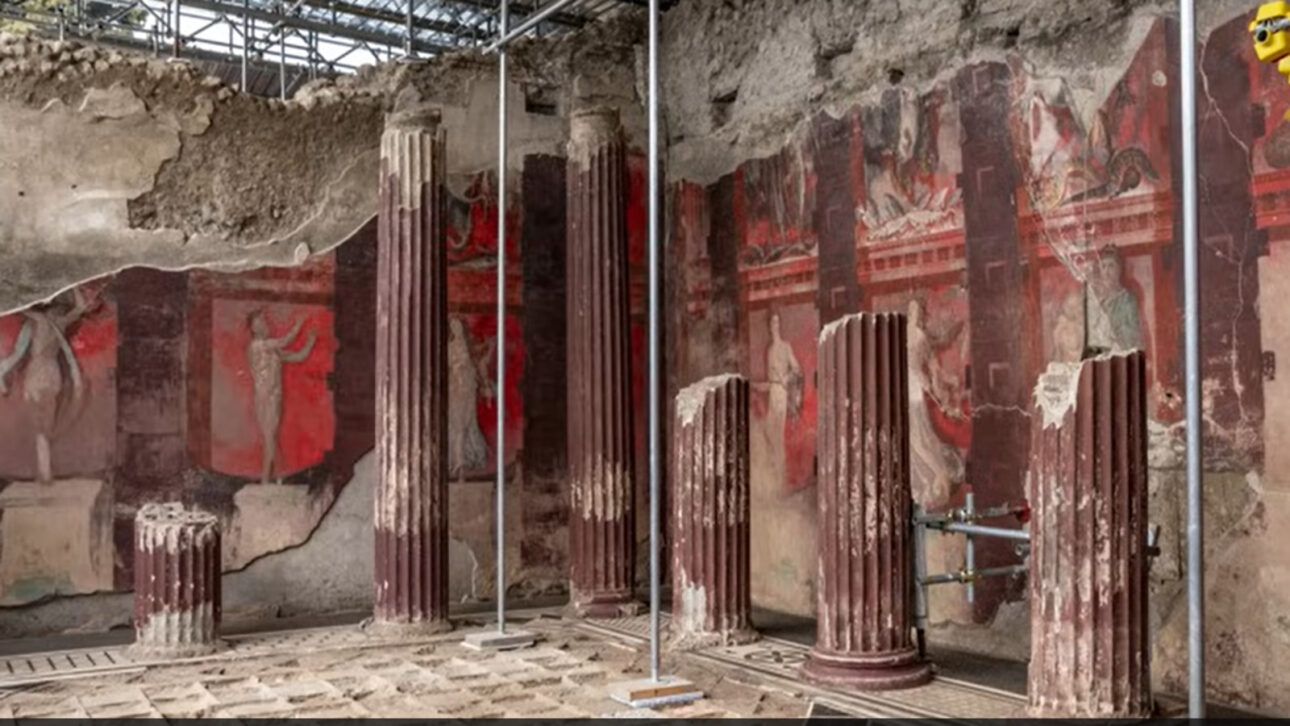 When no one expected, an impressive banquet hall with megalography, frescoes on three walls, and almost life-size characters depicting the procession of Dionysus emerges in Pompeii
