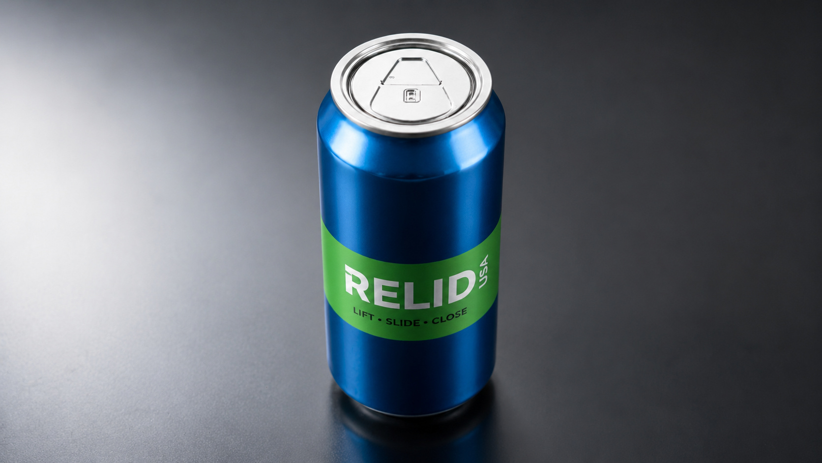 Latinha de alumínio reutilizável da ReLid USA em destaque, exibindo o sistema inovador de abertura e fechamento desenvolvido para reduzir desperdícios e ampliar a sustentabilidade no setor de bebidas.