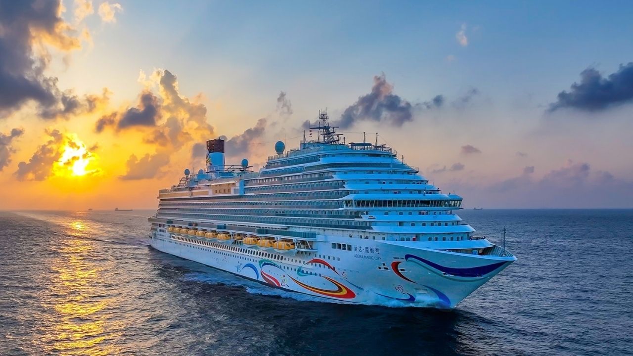 The Adora Magic City ship departs from Shanghai on a destinationless cruise and tests cruise tourism with a short non-stop trip.