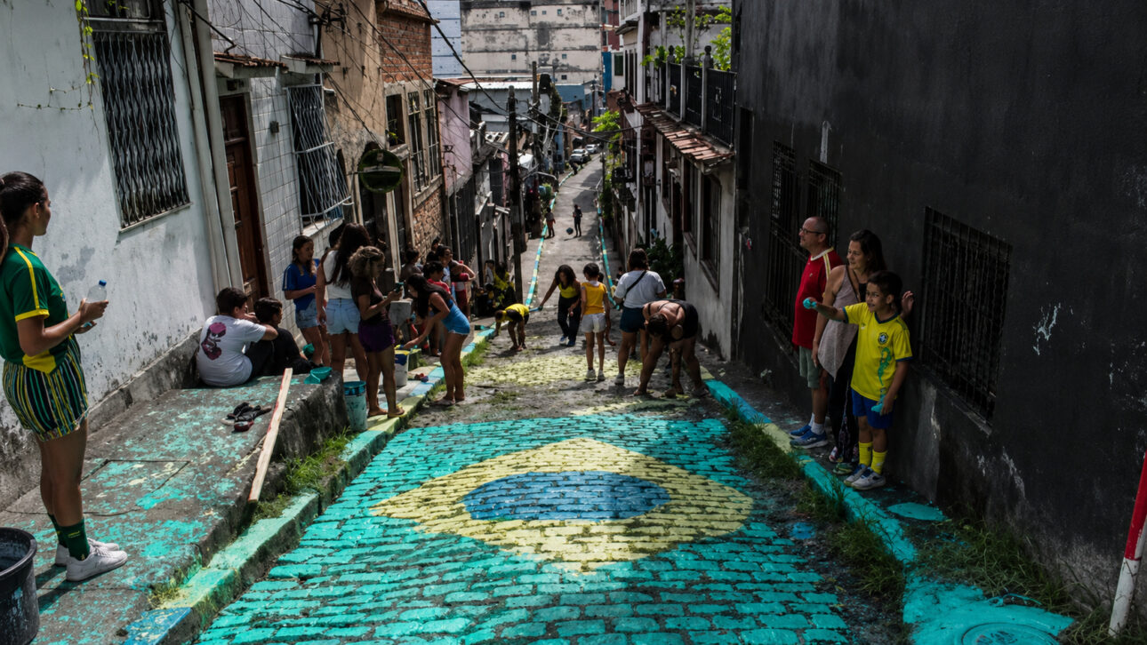 Concurso de ruas decoradas para a Copa do Mundo no Rio reacende uma tradição antiga
