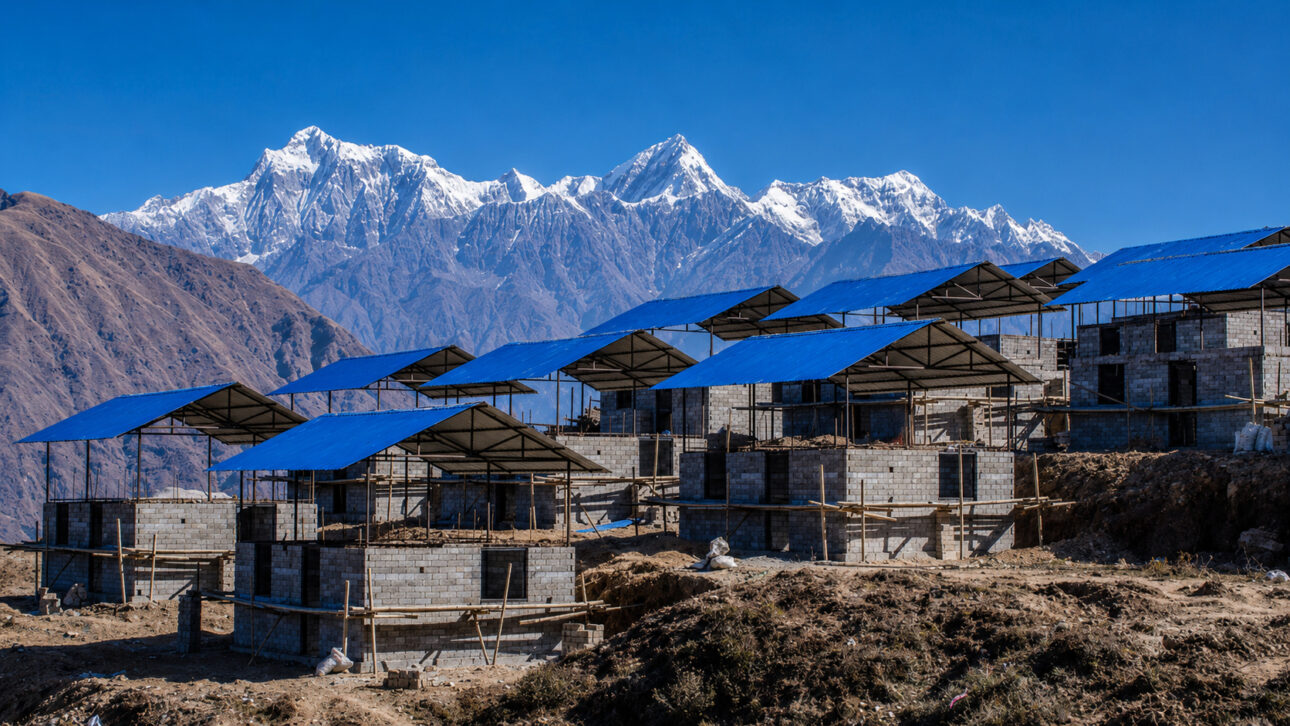 Building with earth requires care and does not dispense with safety