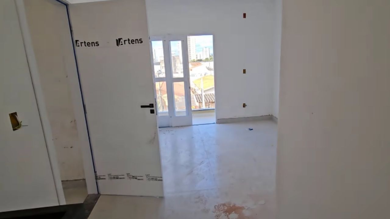 Studio apartments with smart meters, structural masonry, and build to rent aim for R$ 12,000 per month.