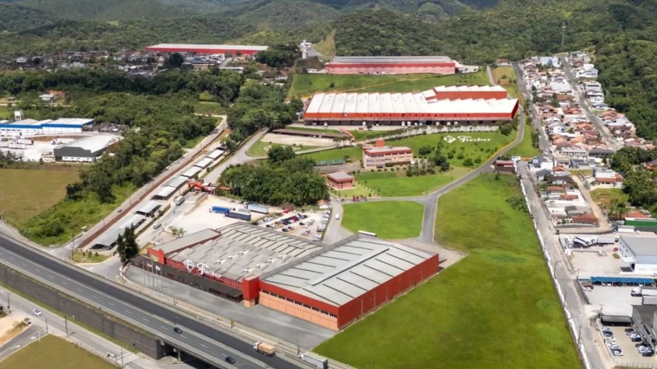 Fábrica de eletrodomésticos Fischer investe em cooktops e mira R$ 1 bilhão em faturamento com modernização em SC.