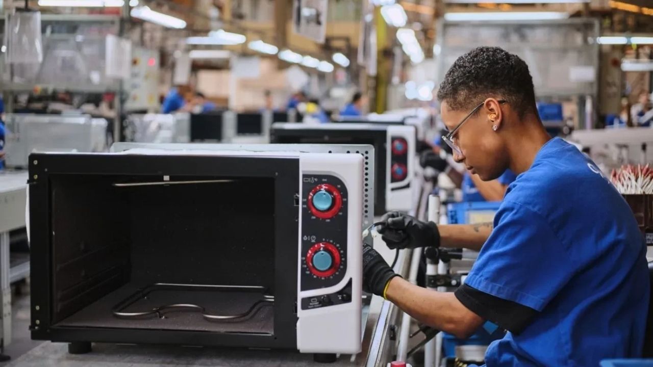 Fábrica de eletrodomésticos Fischer investe em cooktops e mira R$ 1 bilhão em faturamento com modernização em SC.