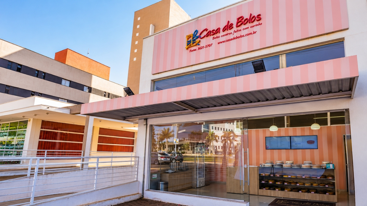 Unidade da Casa de Bolos em São Paulo: no bairro de Vila Perus, as sócias Fernanda Lima e Dalva do Nascimento abriram sua quarta loja da rede, que já havia ultrapassado 400 unidades no país com produção caseira, fresca e cardápio com mais de 100 sabores.
