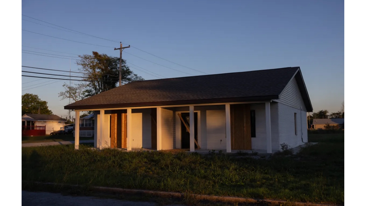 3D printed duplex in Cairo, Illinois, became a symbol of a broken promise: the project that was supposed to mark the city's housing revival was left unfinished, with sealed doors, land overgrown with weeds, and a federal investigation involving the business of the responsible company.