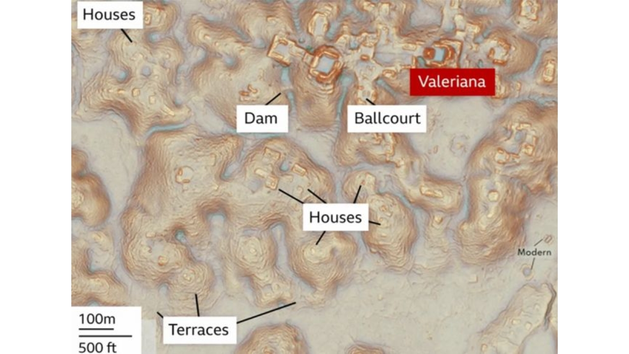 Mapa LiDAR revela a antiga cidade maia de Valeriana sob a selva mexicana, com casas, terraços, represa e quadra de jogo de bola identificados digitalmente sem necessidade de escavação no local.