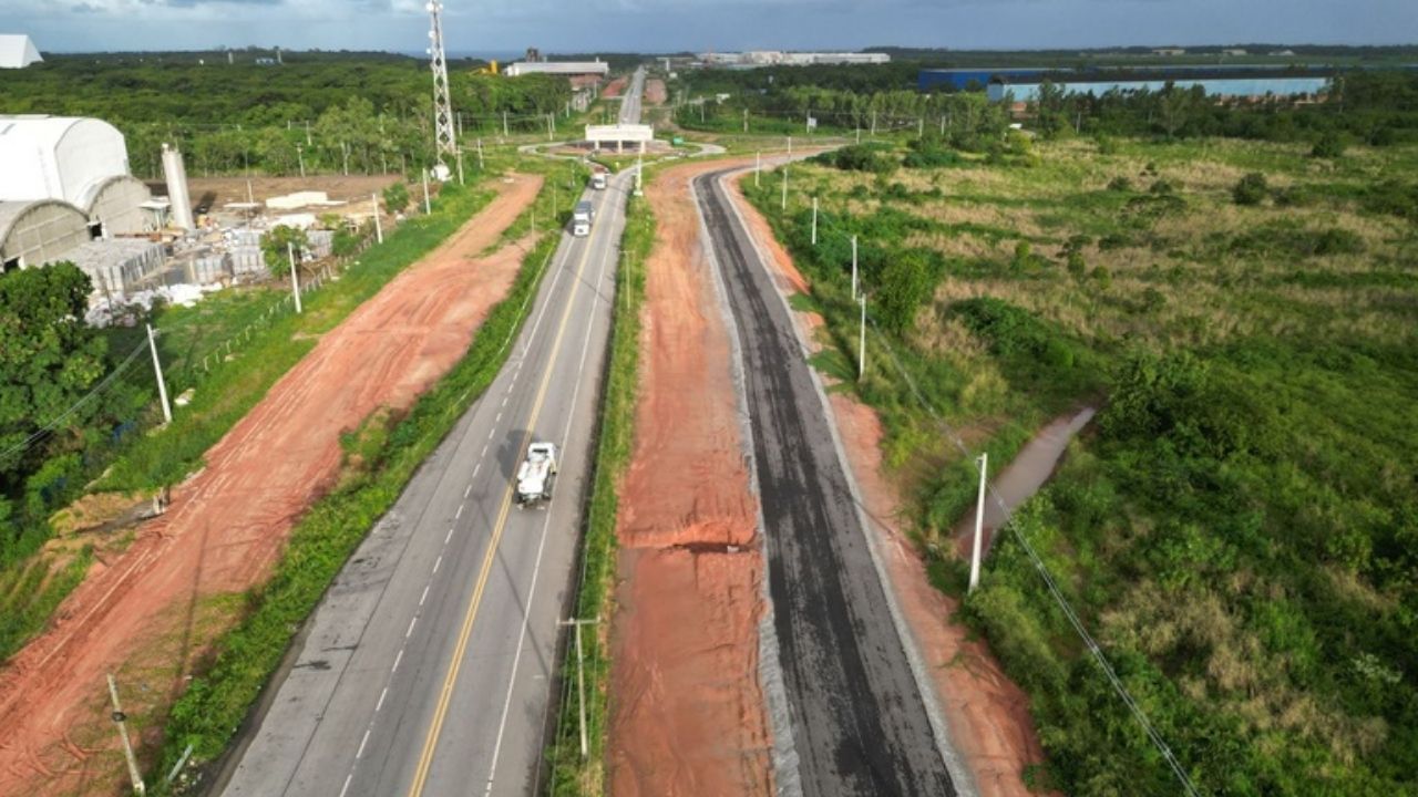 Duplicação da BR-424 avança em Maceió com viaduto, mira trânsito pesado e deve beneficiar motoristas.