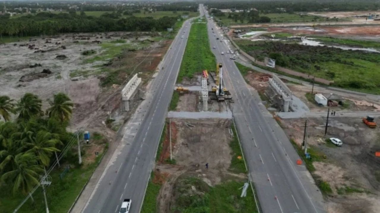 Duplicação da BR-424 avança em Maceió com viaduto, mira trânsito pesado e deve beneficiar motoristas.