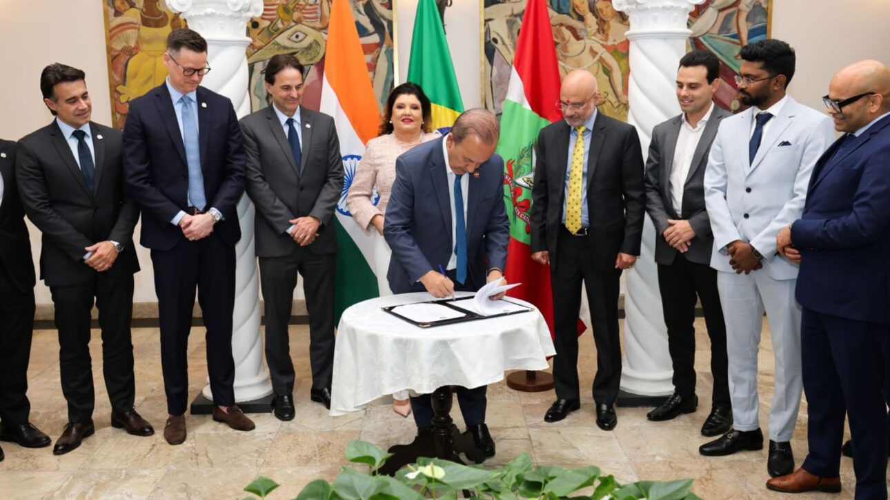 Indian company Orgonew formalizes nanotechnology factory for animal nutrition in Santa Catarina with R$ 35 million and 100 jobs.