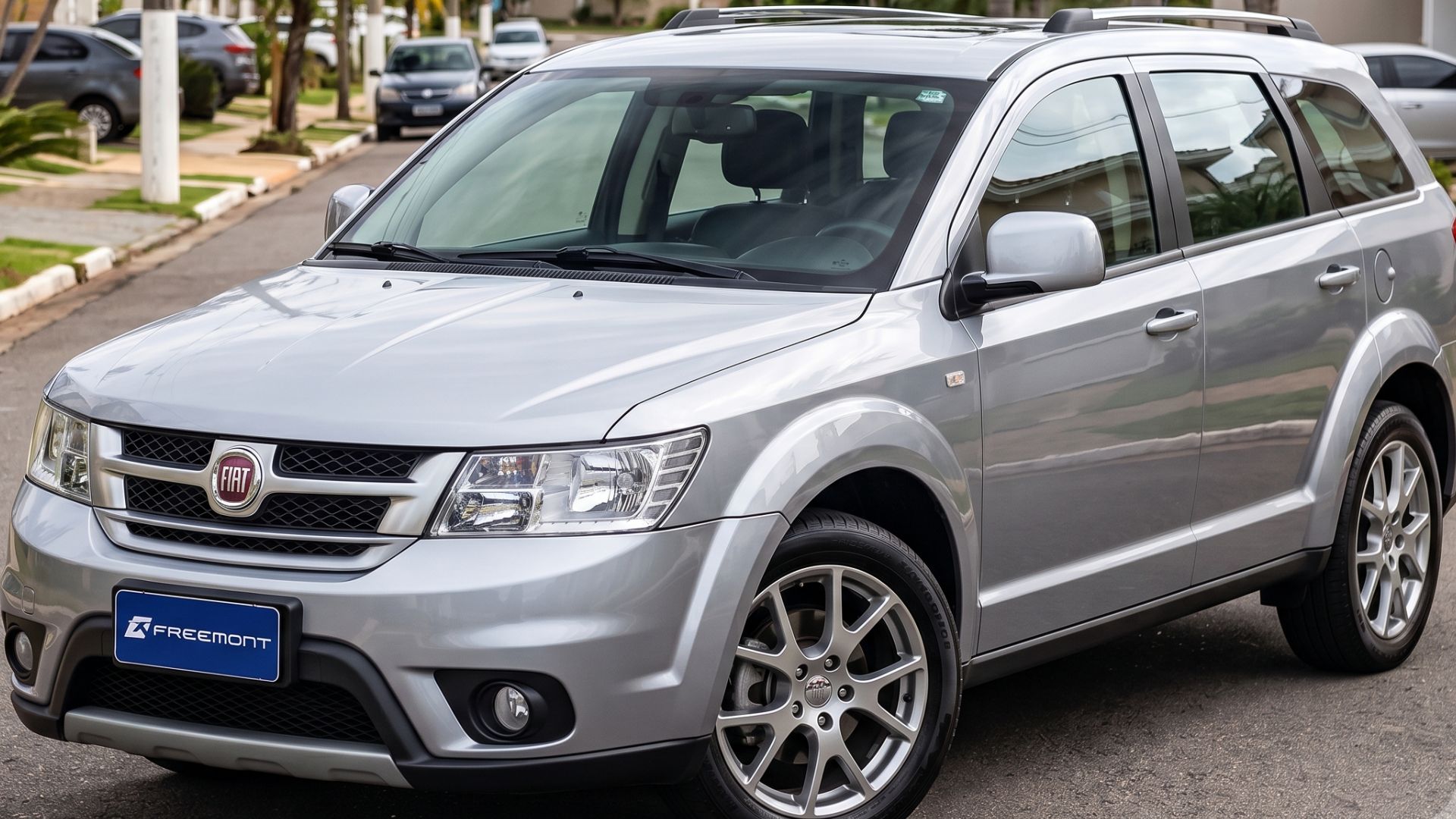 SUV familiar de 7 lugares surpreende com motor 2.4 de 172 cv, câmbio automático, porta-malas de até 580 litros e preço abaixo de muitos compactos