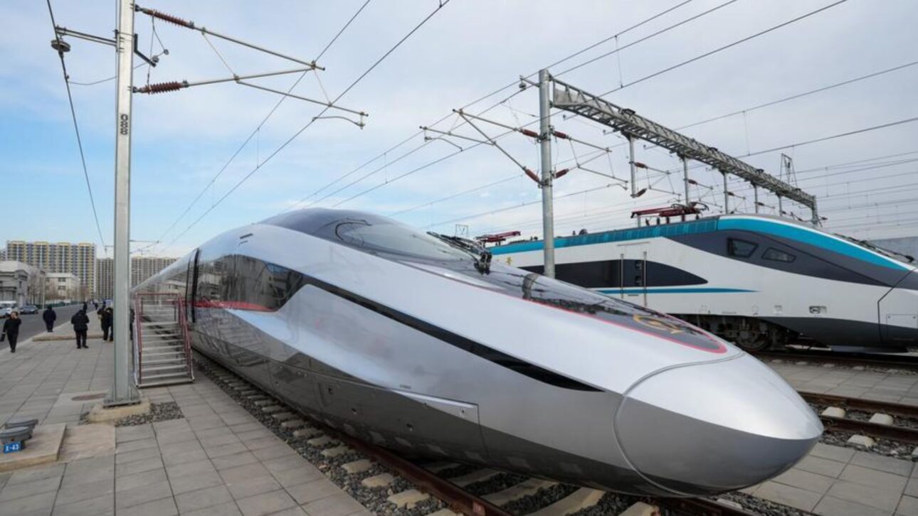 China avança com trem-bala a 350 km/h, rede de 50,4 mil km e testes do CR450 acima de 450 km/h.