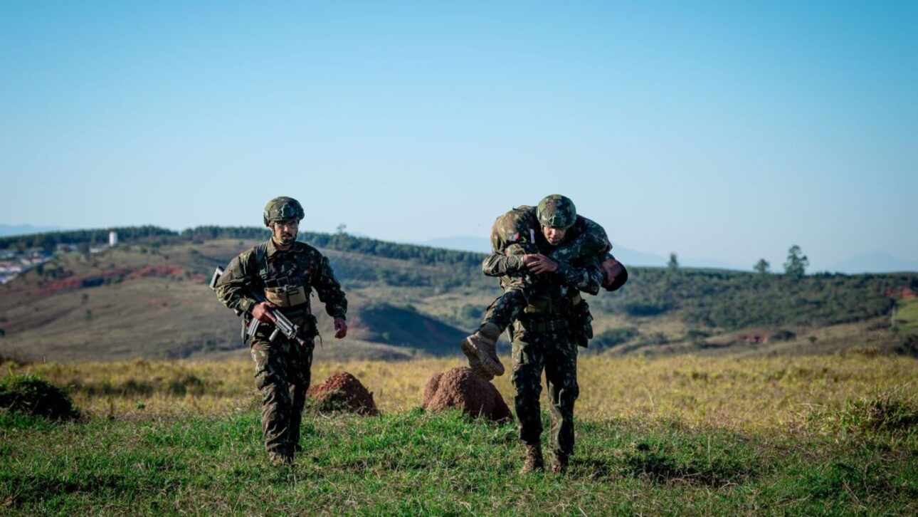 Exército mobiliza 1,1 mil militares, viaturas, helicópteros e equipe antidrone em operação decisiva no Vale do Paraíba.