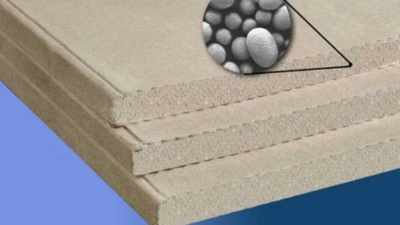 Placa de gesso com PCM armazena calor, reduz variações térmicas e amplia o conforto interno sem aumentar paredes.
