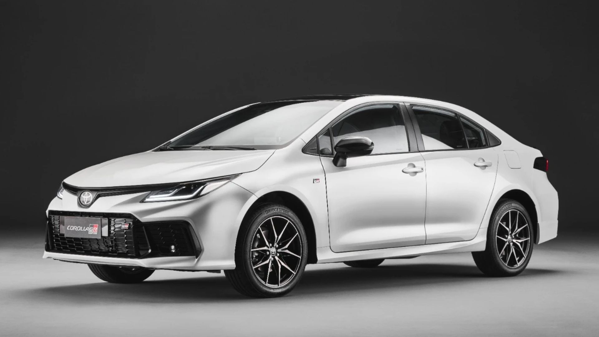 Sedãs perdem espaço no Brasil enquanto SUVs dominam vendas; veja dados da Fenabrave e entenda a mudança nas concessionárias.