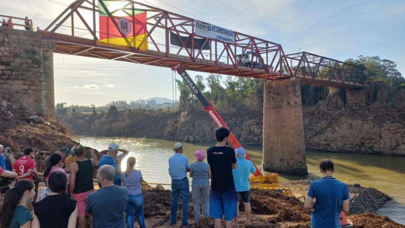 Ponte de Ferro volta a ligar Lajeado e Arroio do Meio após enchente, com novo vão metálico e reconstrução emergencial.