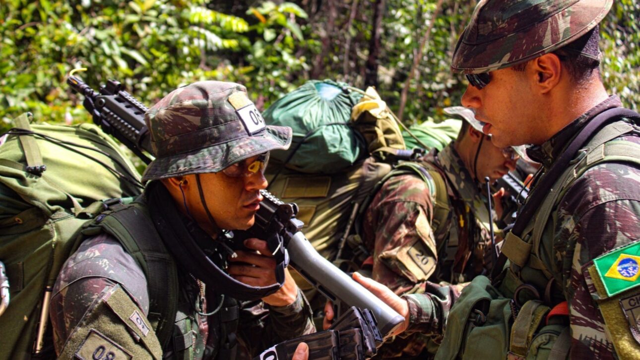 Militares concluem curso extremo na Amazônia, recebem brevê de Guerreiro de Selva e celebram 60 anos do CIGS em Manaus.