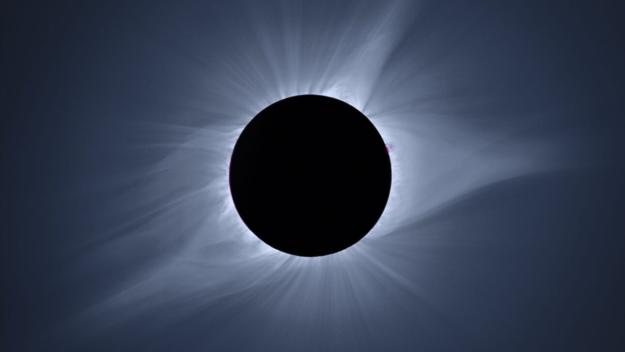 Eclipse solar total de 2027 terá longa escuridão, poderá revelar estrelas em pleno dia e será visível em regiões específicas.