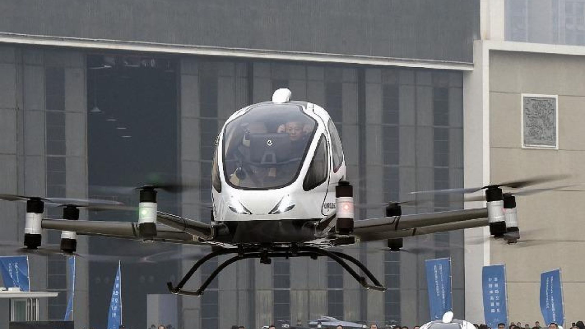 China testa em Hefei mobilidade aérea urbana com eVTOLs, drones e mercado de baixa altitude projetado para crescer até 2035 no país.