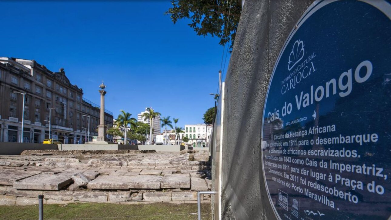 Cais do Valongo, achado em obra no Porto Maravilha, revelou vestígio central da chegada de africanos escravizados ao Brasil.