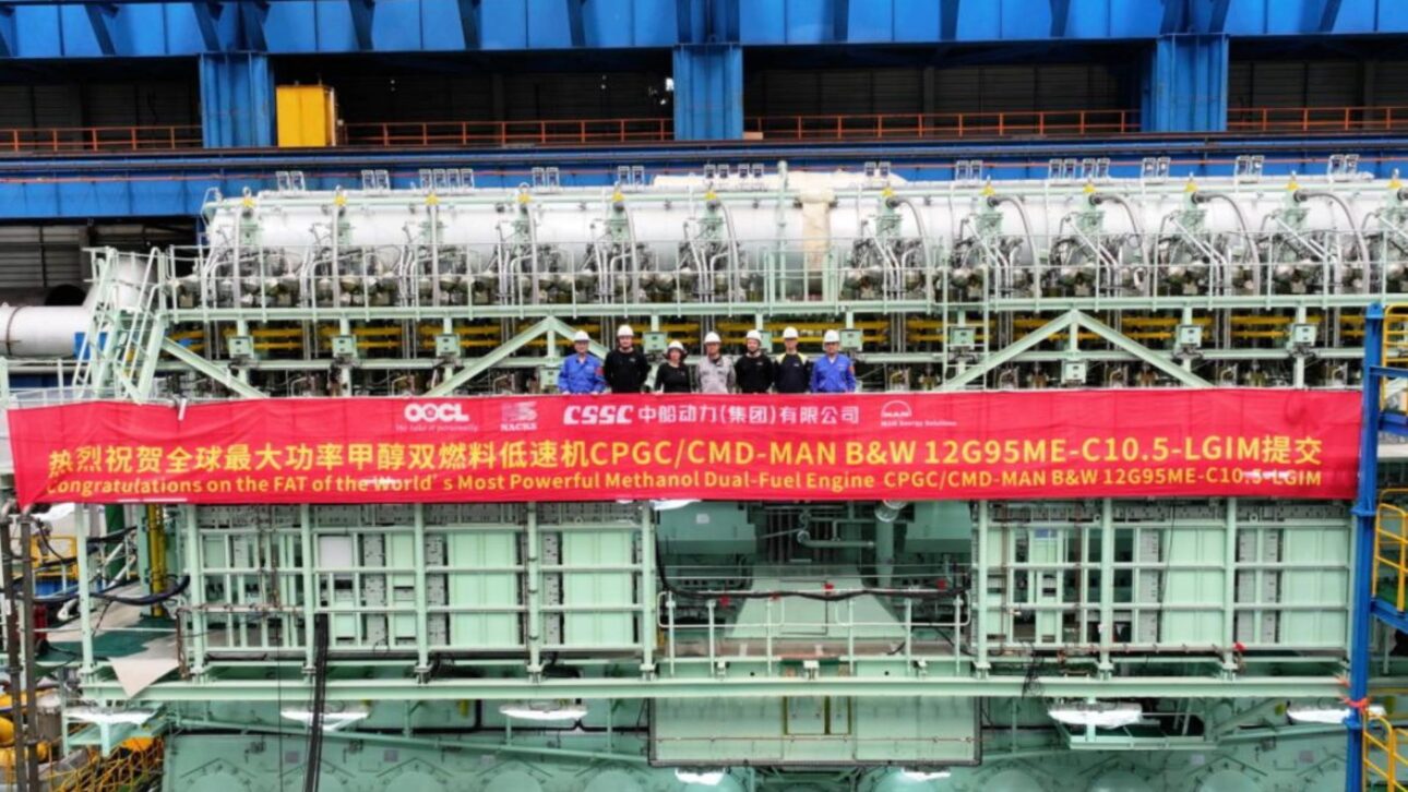Motor marítimo chinês movido a metanol mira navios gigantes e promete reduzir emissões no transporte oceânico de cargas.