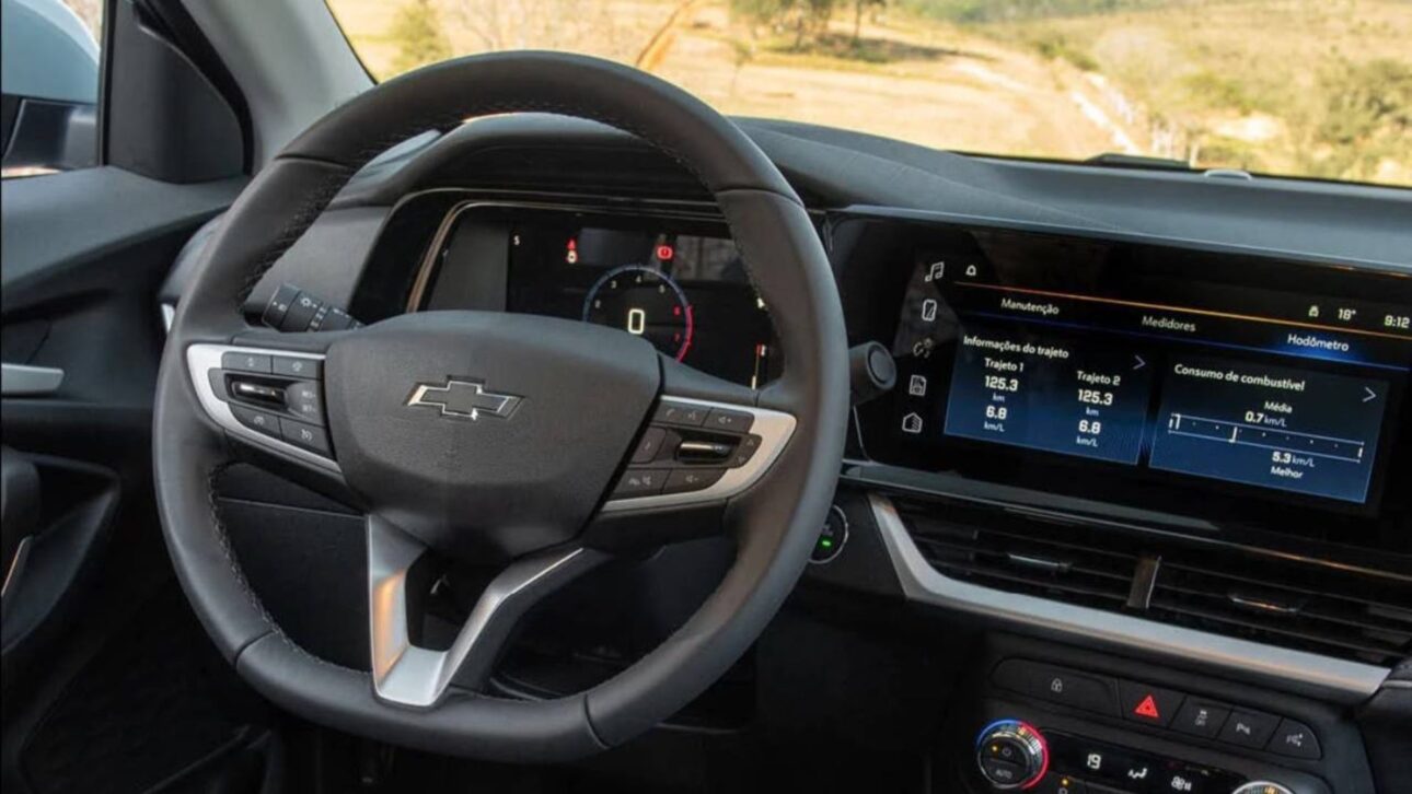 Chevrolet Onix Eco a etanol estreia com motor turbo, câmbio automático e preço competitivo, retomando fórmula abandonada no Brasil.