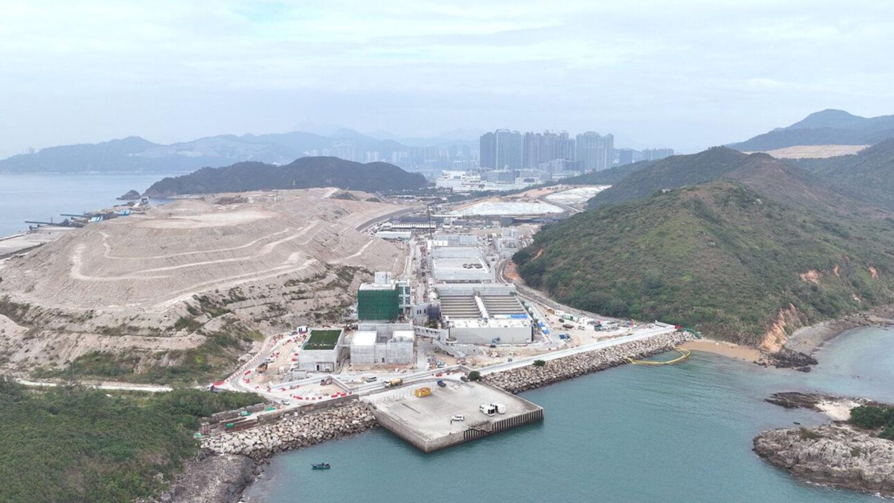 Hong Kong transforma água do mar em água potável com usina de dessalinização capaz de produzir 135 milhões de litros por dia.