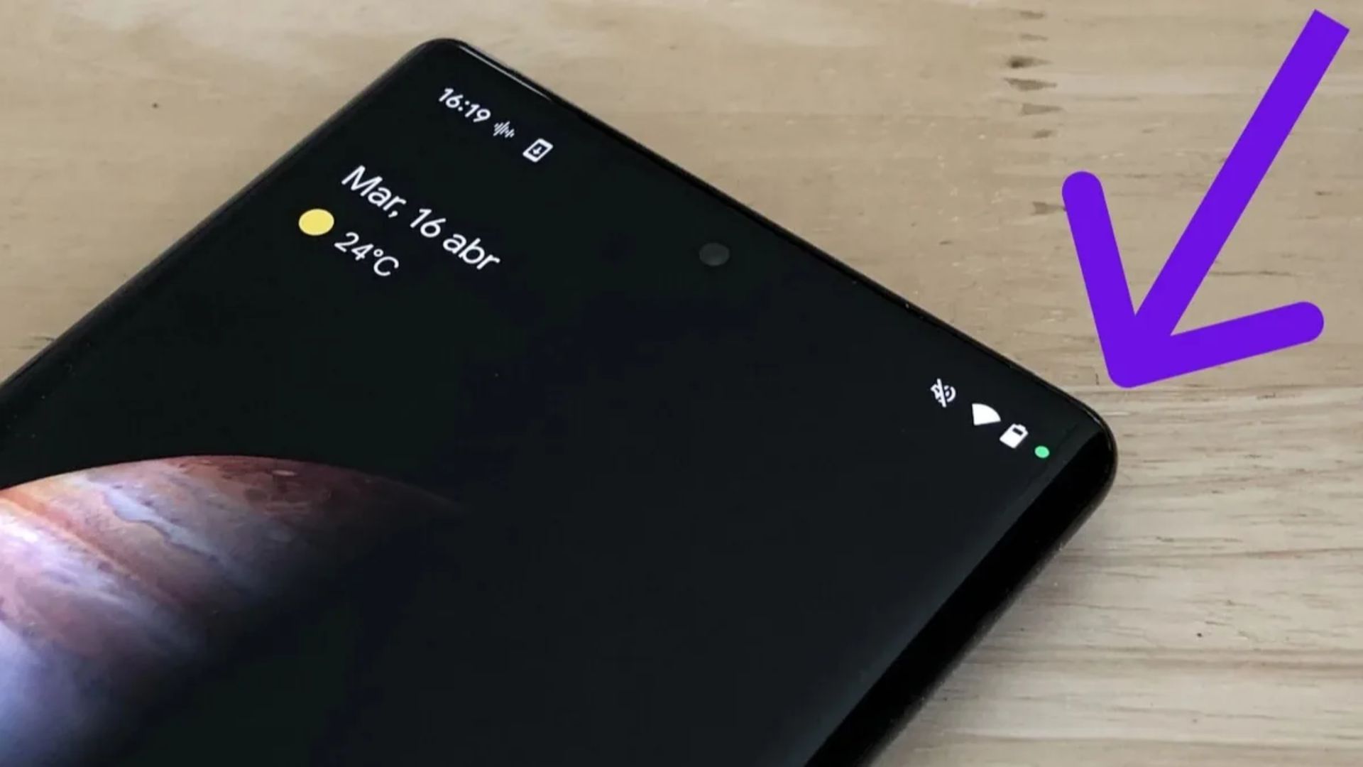 Ponto verde no Android indica uso da câmera ou microfone e ajuda a identificar acessos suspeitos. Veja quando o alerta exige atenção.