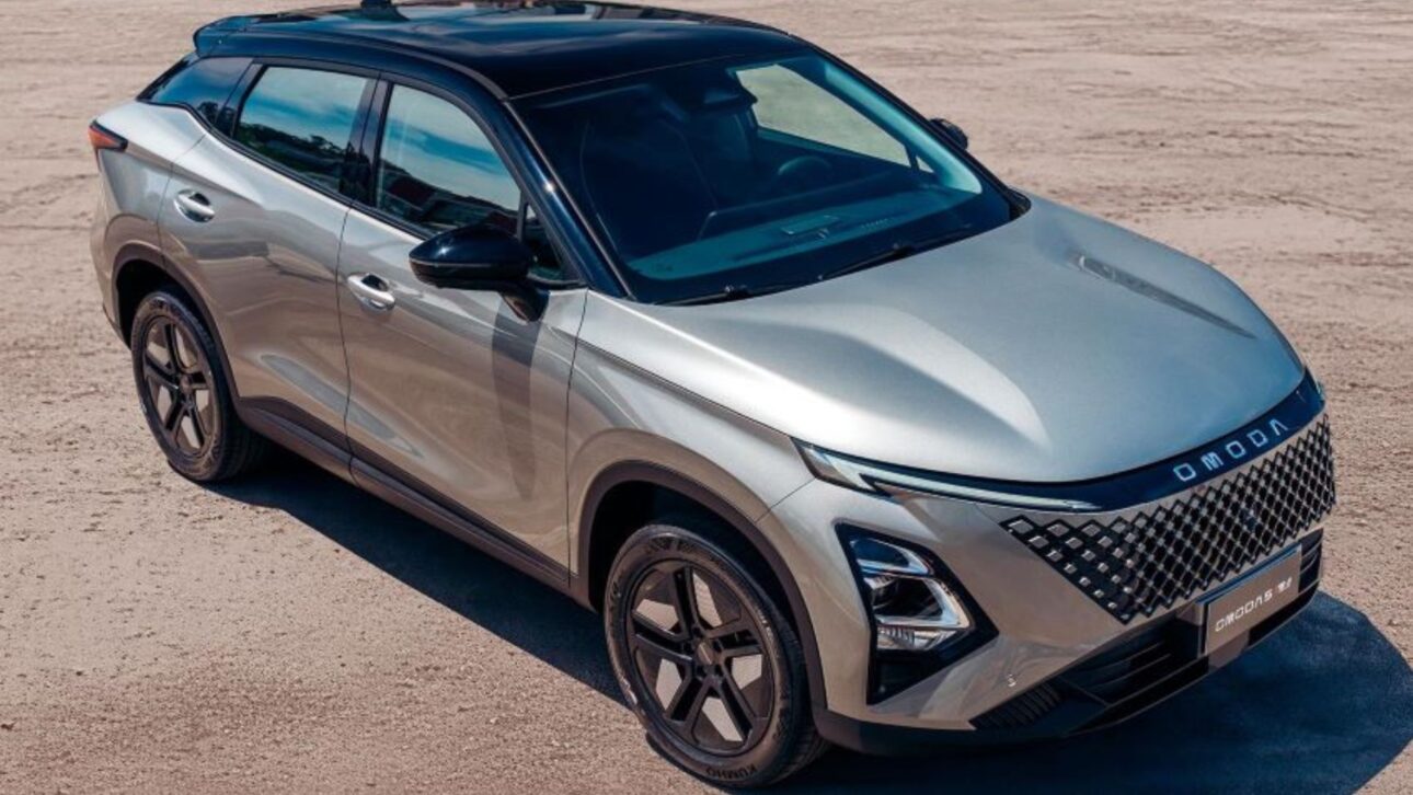 Omoda 5 Prestige supera o Toyota Yaris Cross em teste real, faz 24,4 km/l, entrega 224 cv e custa até R$ 5 mil menos.