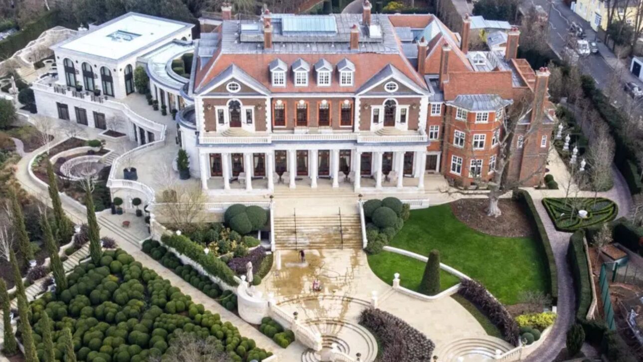 Mansão Witanhurst, em Londres, tem 8,3 mil m², vila subterrânea, 65 cômodos e ligação atribuída ao russo Andrey Guryev.