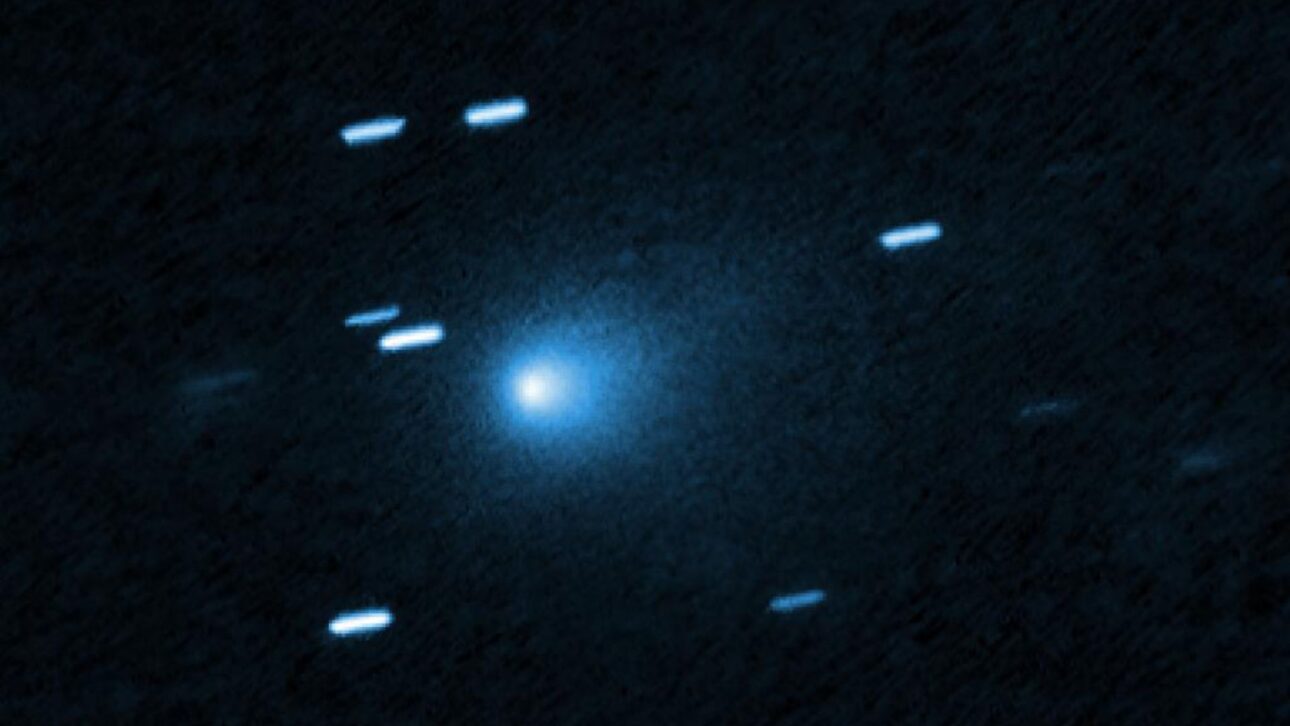 NASA estuda o cometa interestelar 3I/ATLAS com Webb, Hubble e ALMA e identifica pistas sobre sua origem fora do Sistema Solar.