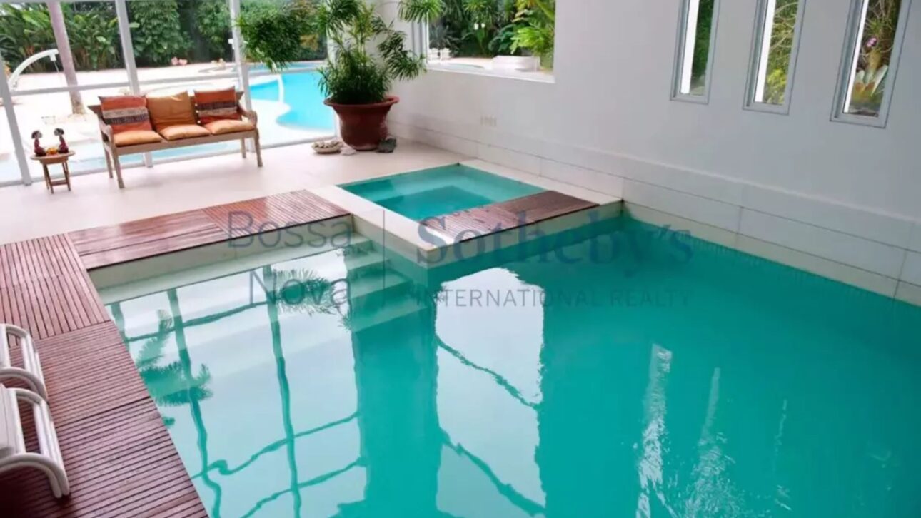 Xuxa's mansion in Barra da Tijuca draws attention for its structure, climate control, and possible high energy consumption.