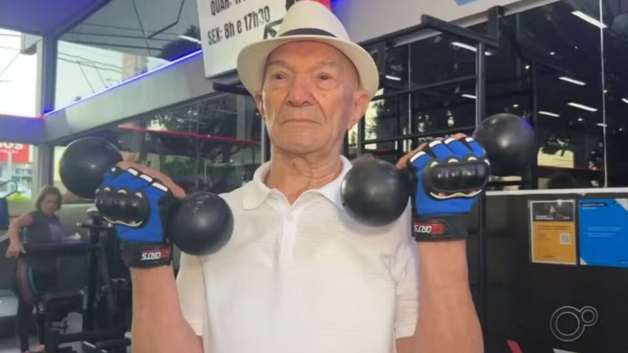 Aos 102 anos, Seu Medeiros dirige sozinho até a academia em Bauru, treina quase todos os dias e inspira autonomia na velhice.