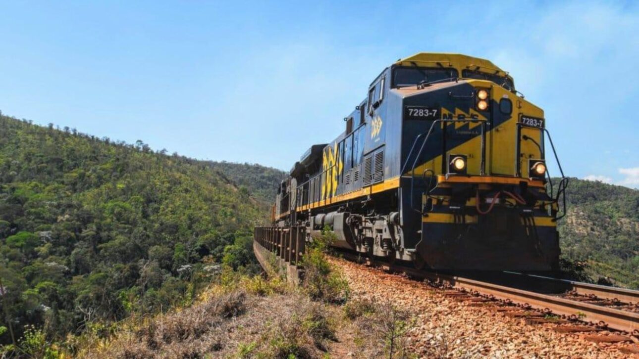 Ferroanel de SP pode ligar cargas a portos do RJ e ES, reduzir gargalos em Santos e reorganizar a logística ferroviária no Sudeste.