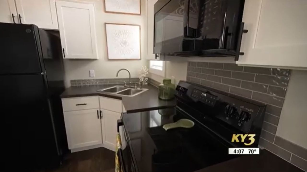 Elevate Branson's micro homes in Missouri have a rent of US$ 495 and aim for affordable housing with a permanent village.