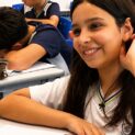 Júlia, mineira de 11 anos, criou uma fórmula simples para calcular a raiz quadrada com soma e multiplicação, e o método saiu em uma revista de matemática.