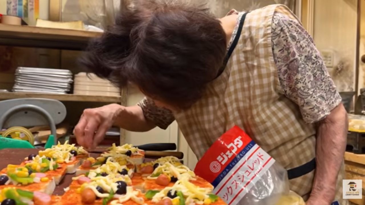 Padaria familiar em Fukuoka tem mãe de 84 anos, pães feitos à mão e preços baixos no Japão.
