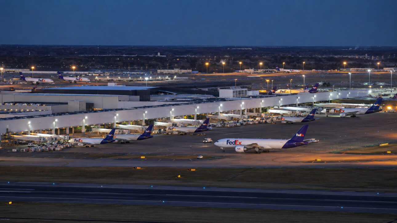 A FedEx transforma Memphis em uma cidade aérea de encomendas: superhub de 940 acres, 171 portões para aviões
