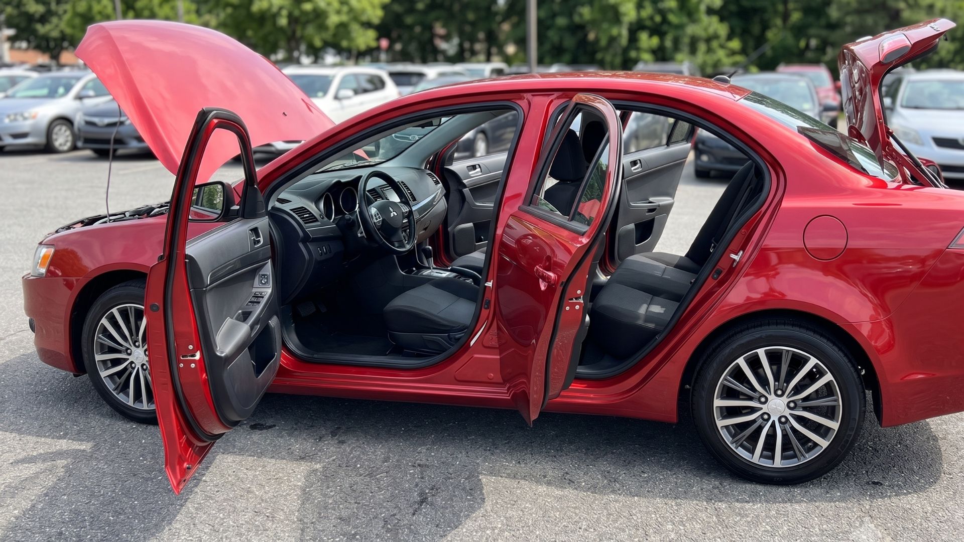 Mitsubishi Lancer HL-T 2018 segue forte no mercado de usados com motor 2.0 de 160 cv, câmbio CVT, velocidade de 198 km/h e FIPE de R$ 69.110.