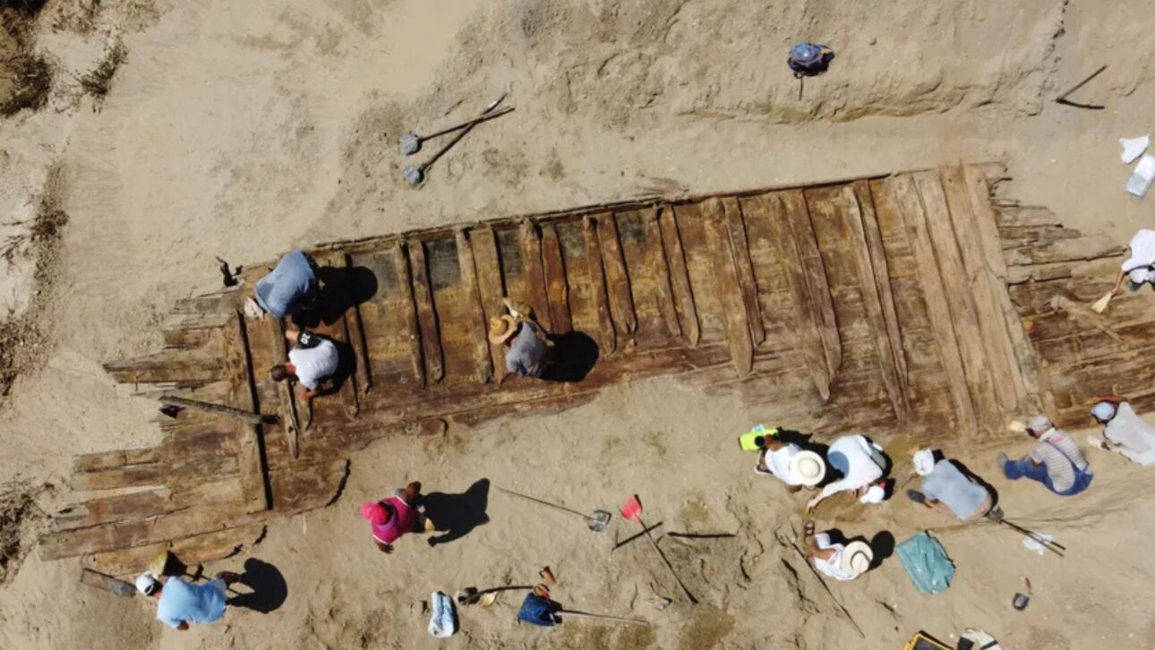 Navio romano foi encontrado em mina de carvão na Sérvia, a 8 metros de profundidade, e pode ter servido à antiga cidade de Viminacium, na fronteira do Império Romano.