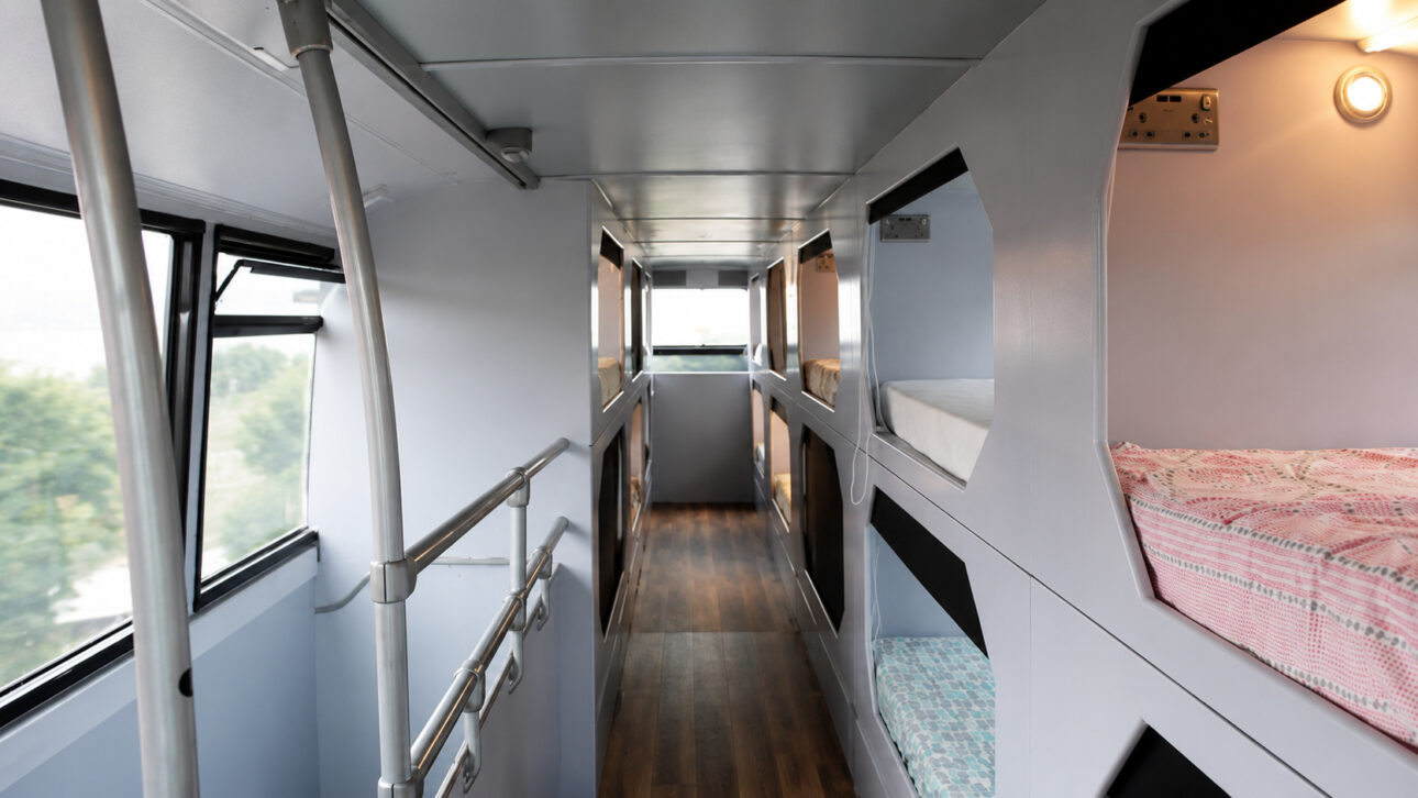 En el proyecto Buses4Homeless, el refugio intenta reunir más partes de la vida diaria en el mismo conjunto de vehículos.