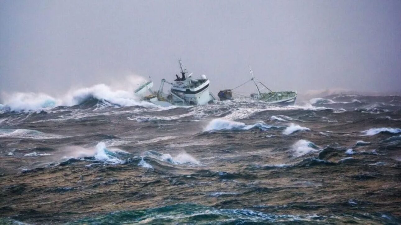 O Stadhavet mata pessoas regularmente. Cada acidente marítimo evitado tem valor humano que ultrapassa qualquer cálculo financeiro. (Foto: Kystverket, Snøhetta, Plomp)