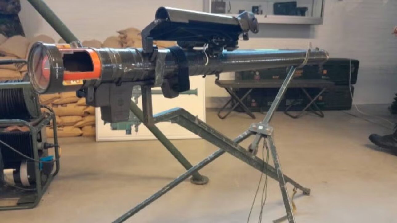 Míssil Raytheon FIM-92 Stinger MANPADS. Crédito: MJJ de Vaan/Shutterstock.com.