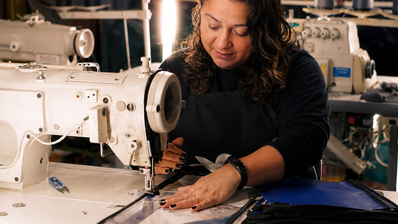The reuse of advertising canvases transforms used banners into sustainable bags