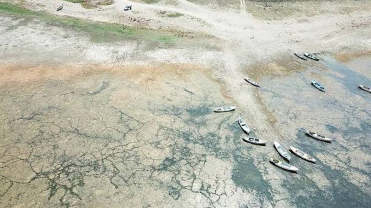 Lagos da Turquia: Lago Marmara seca, desertificação e crise hídrica expõem colapso hídrico.