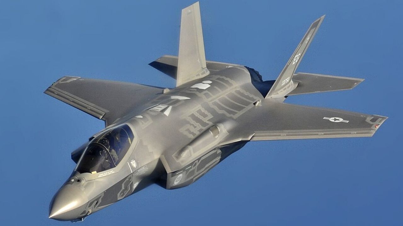 Porta-aviões da China enfrentam mísseis antinavio, F-35 e pressão no Pacífico Ocidental.