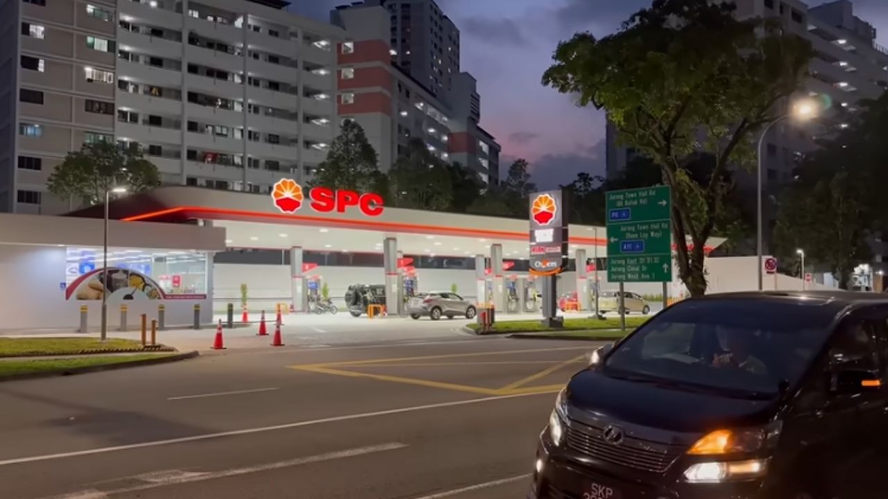 Dono de posto de gasolina, margem de lucro, loja de conveniência, lavagem e troca de óleo explicam quanto sobra no caixa.