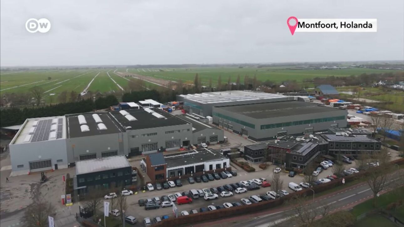 fábrica que monta prédios na Holanda
