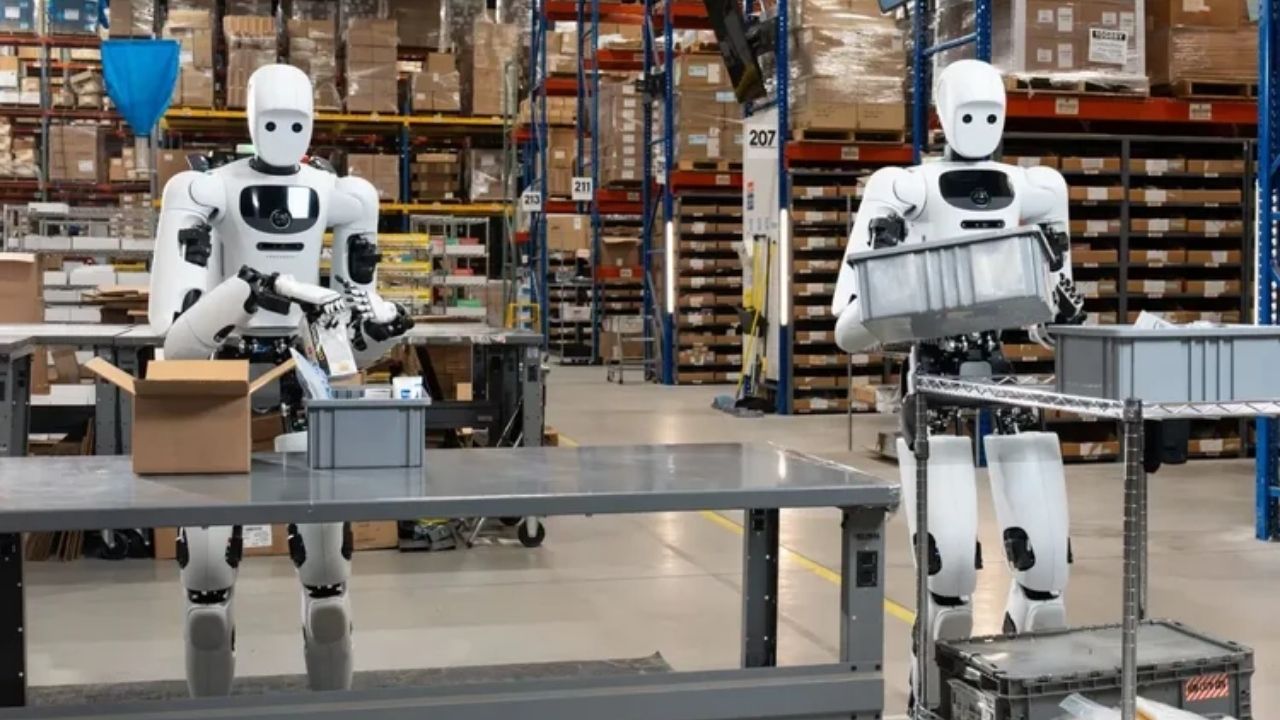 Humanoid robots unite artificial intelligence, robotics, androids, and logistics in training in Texas for factories and homes.
