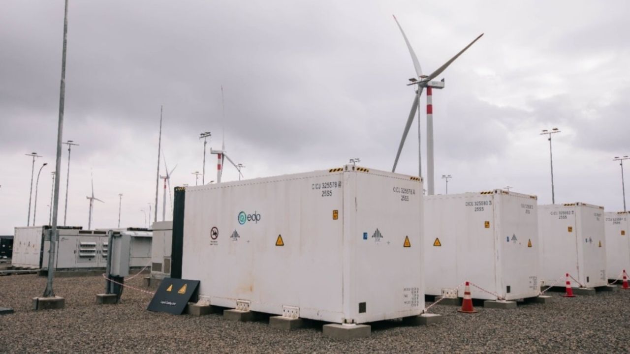 Armazenamento de energia pressiona sistema elétrico brasileiro; energia solar e eólica, marco regulatório e leilões de baterias pesam.
